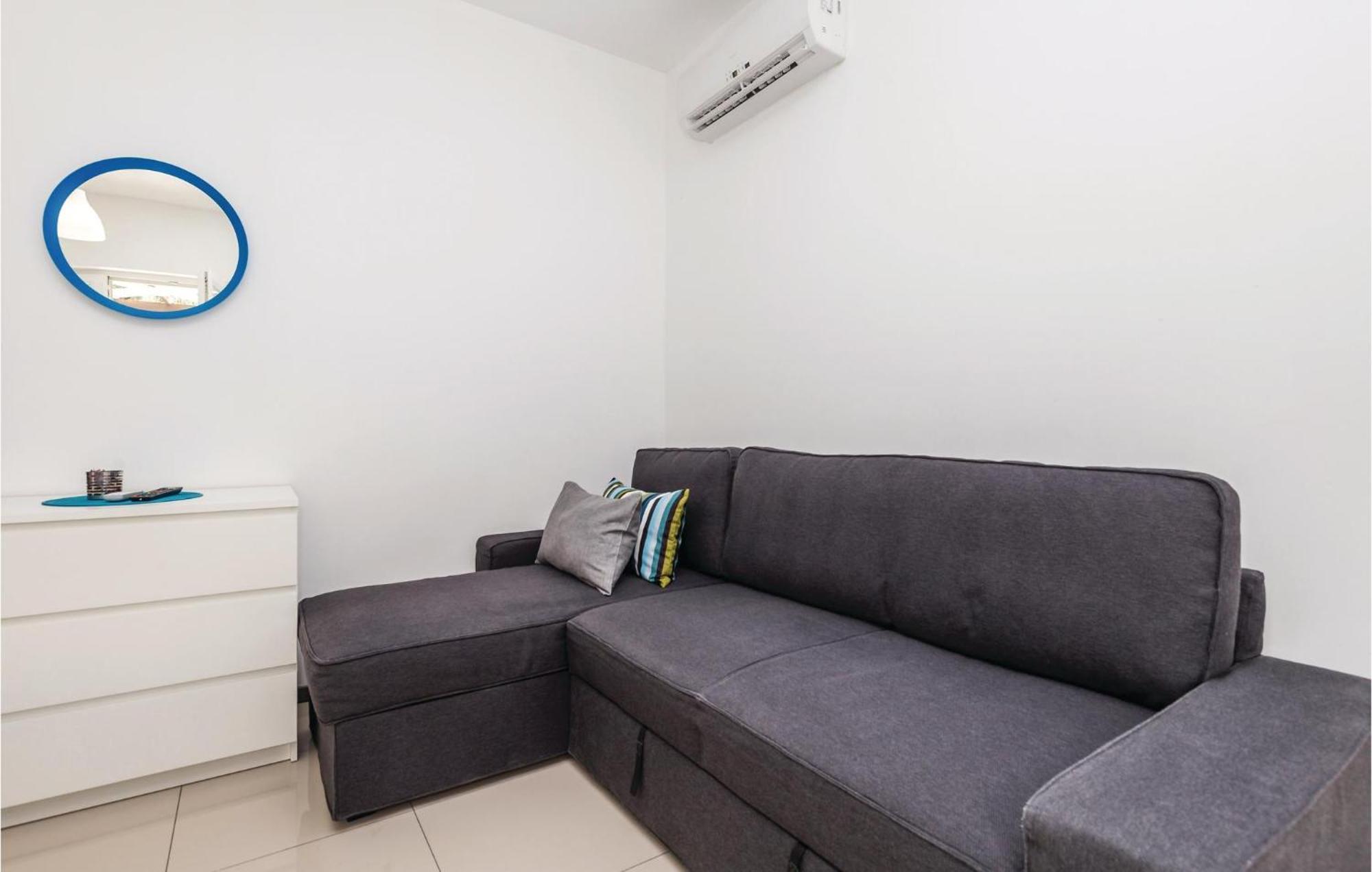 Nice Apartment In Mandre With Wifi מראה חיצוני תמונה