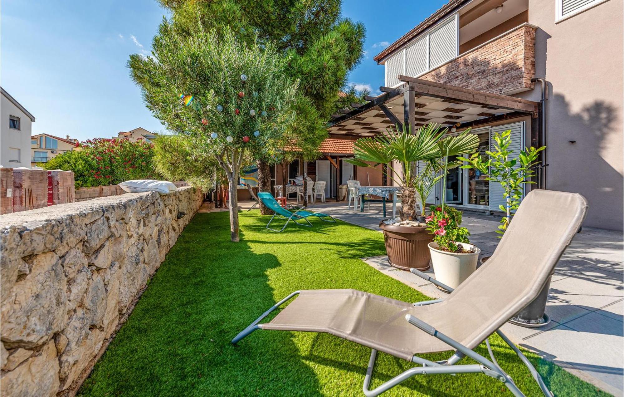 Nice Apartment In Mandre With Wifi מראה חיצוני תמונה